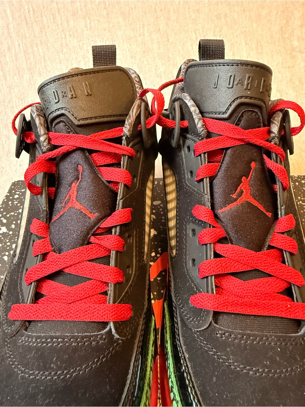 Jordan Spizike Low OG Black/Varsity Red/Classic Green Nubuck - Picture 6 of 8